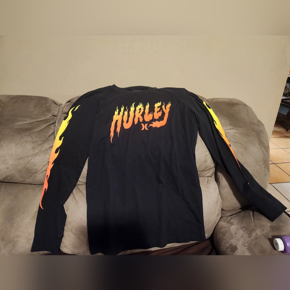 Hurley tee - Picture 1 of 3